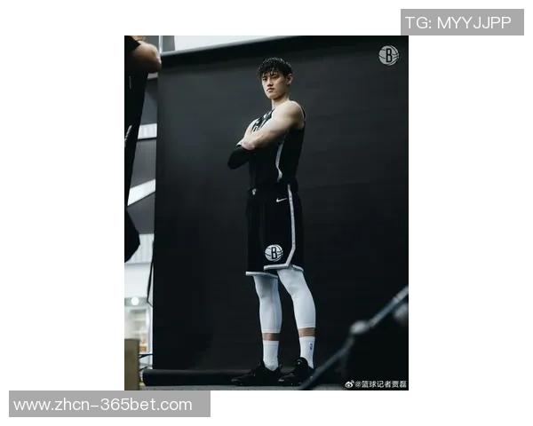 曾凡博在篮网首秀穿韦德之道12展现出色表现引发球迷热议 曾凡博在篮网首秀穿韦德之道12展现出色表现引发球迷热议